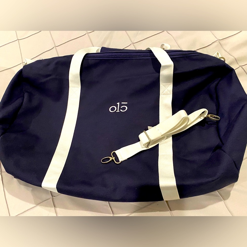 o15 Duffle Bag NWT